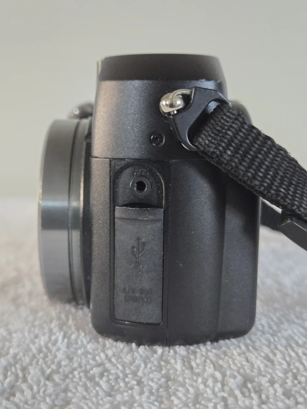 Sony Cyber-Shot DSC-V3 7.2MP Digital Camera Black *TESTED & WORKING*